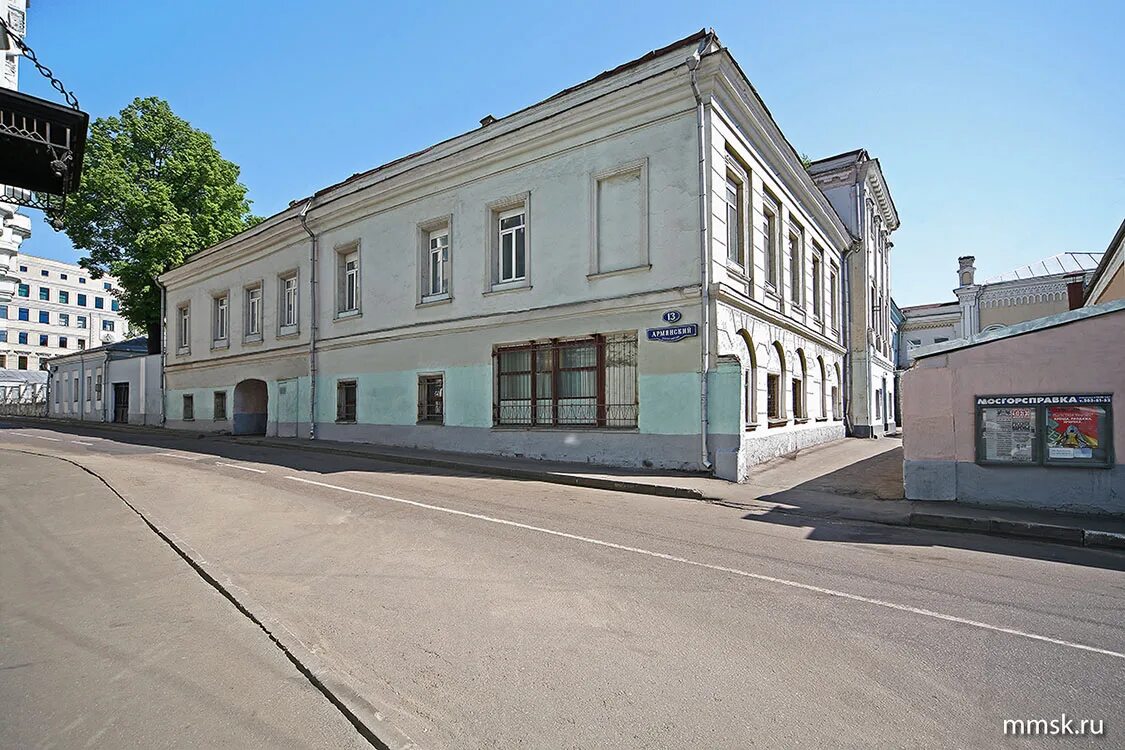 Hotel villa koronello. Новостройки в ереване. Армянская 13 феодосия. Армянская 13. Самострой в ереване.