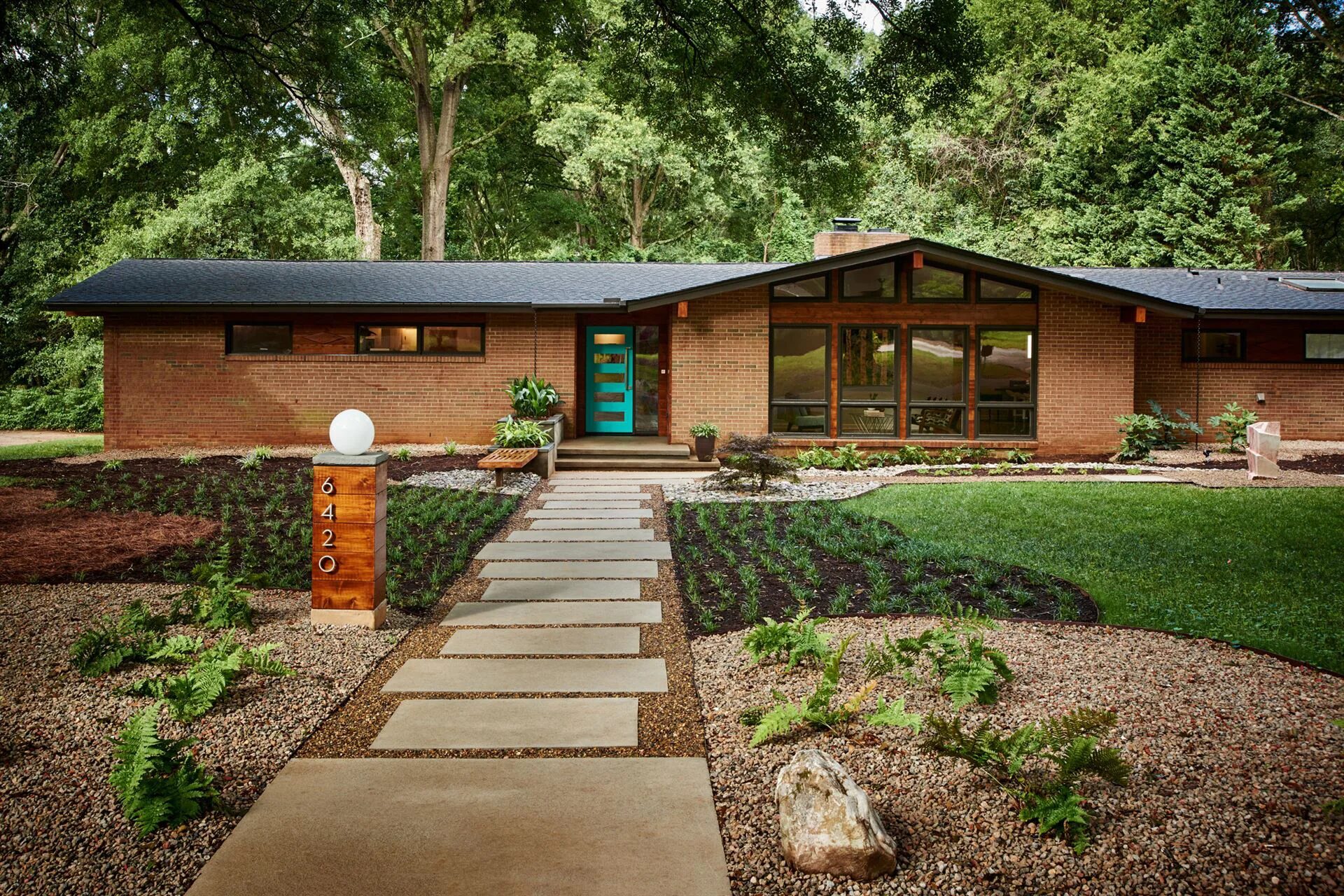 Local featured. Mid Century Exterior. Mid Century Modern Exterior. Mid Century Modern House. Ранчо Модерн.