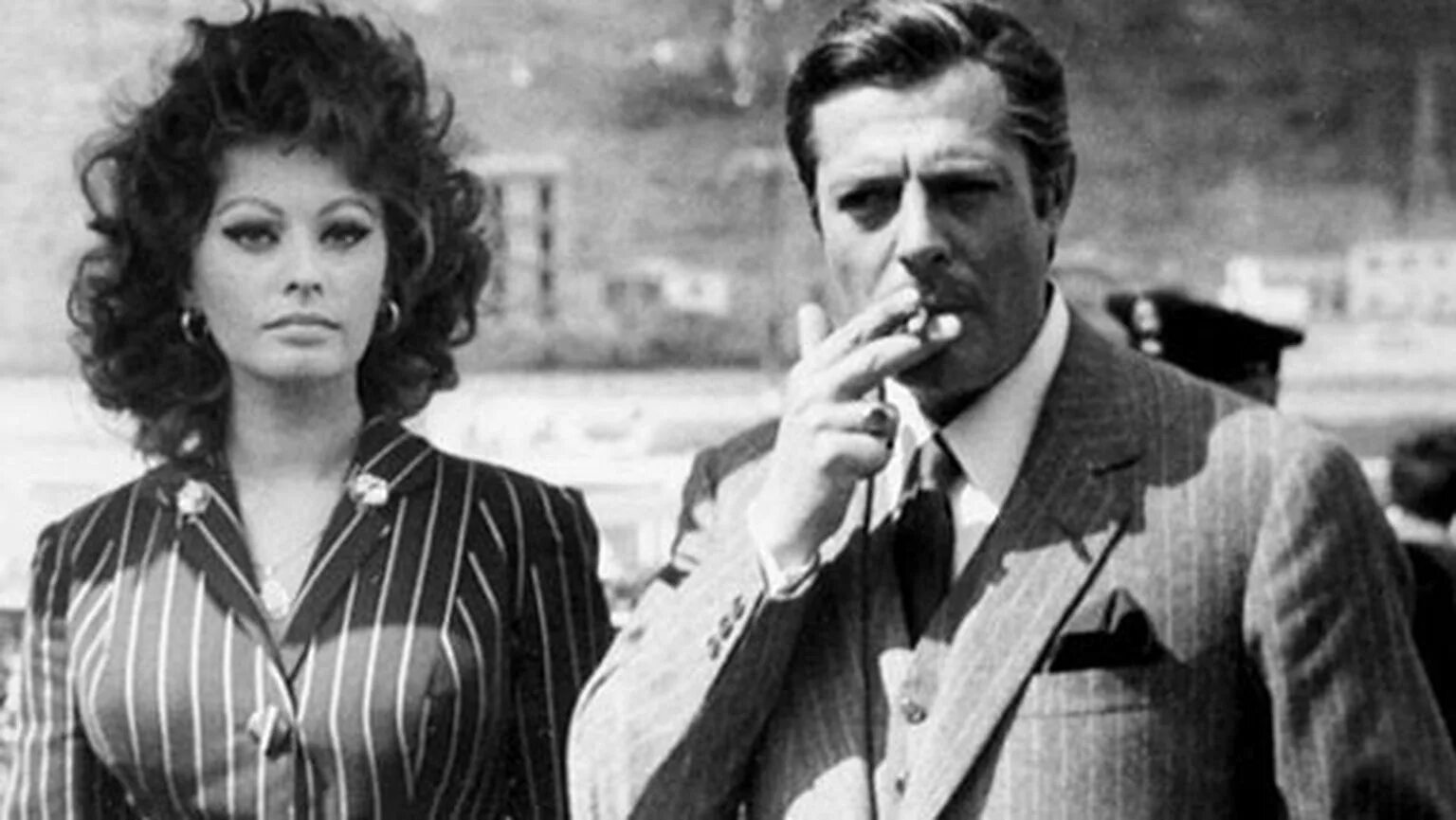 Марчелло мастроянни и софи лорен брак по-итальянски. Софи лорен 1964. Филумена мартурано софи лорен. Марчелло мастроянни и софи лорен. Мастроянни и лорен.