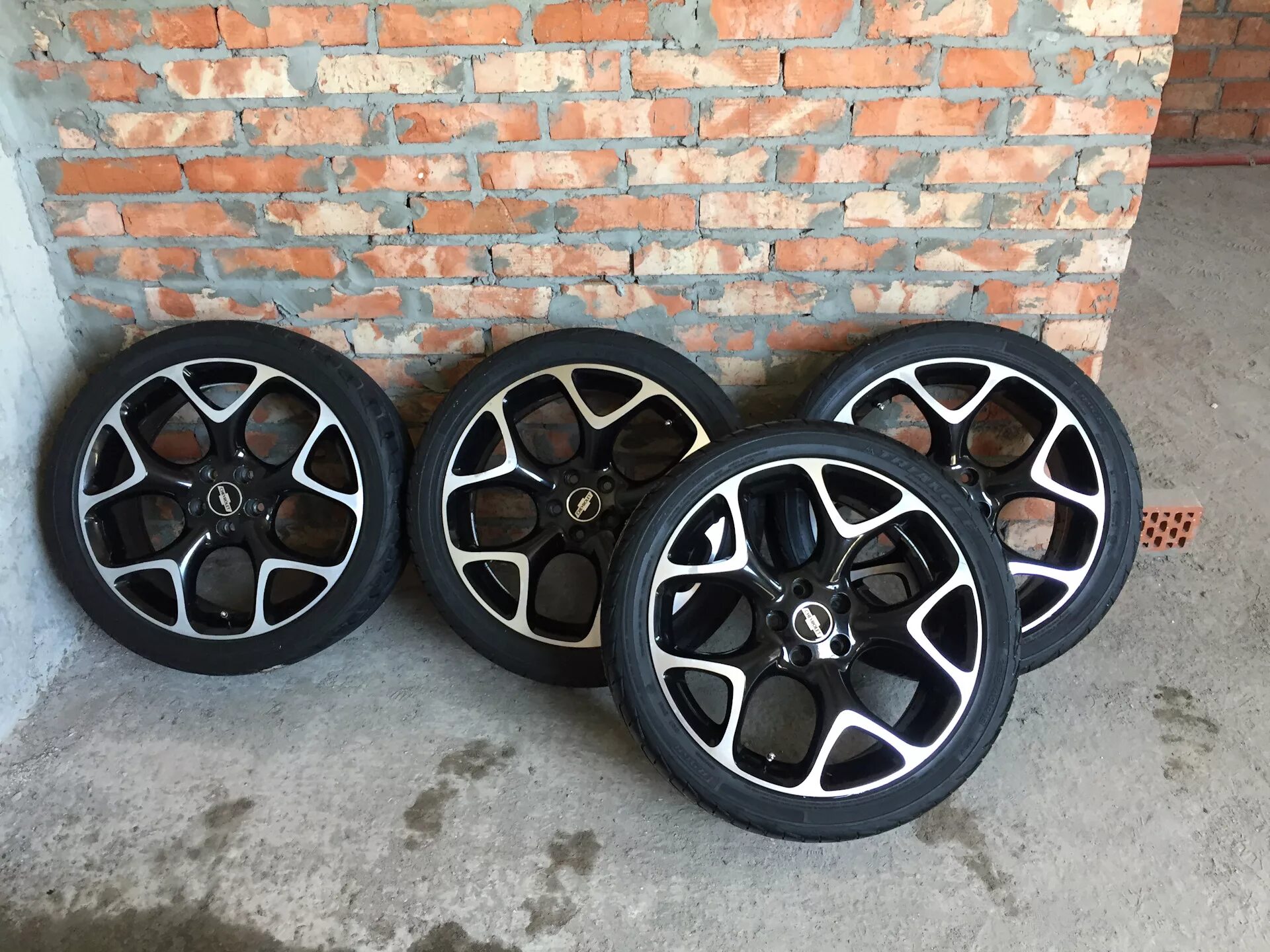 Бу диски р 18. Диски opel r18. колеса опель astra r18. opel opc диски r18. диски опель opc r18.