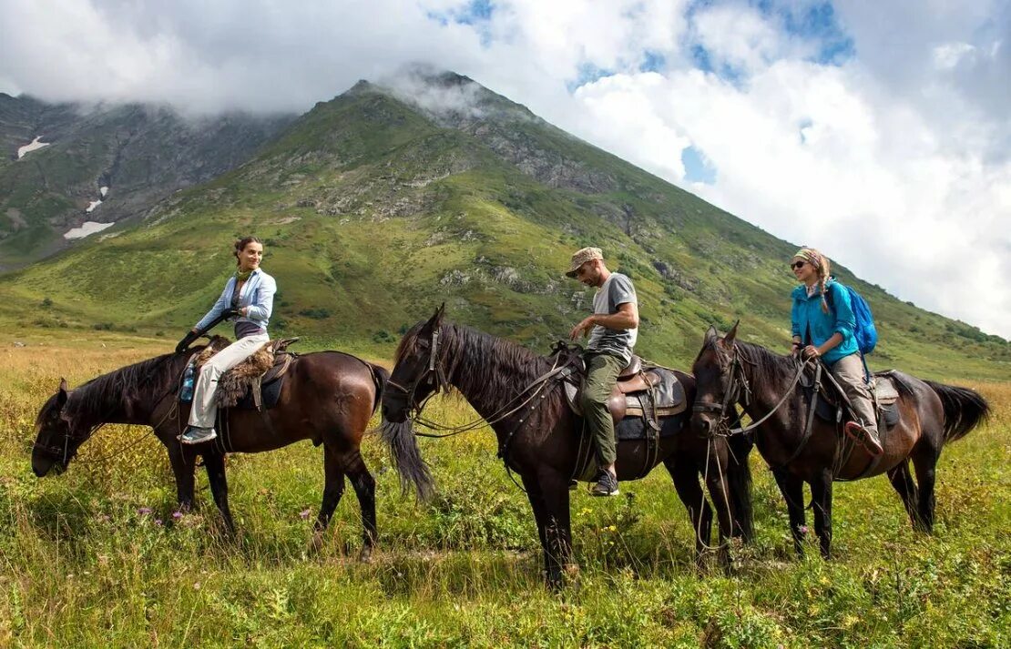 Tourism ecotourism. Экологический туризм. Приключенческий экотуризм. Экотуризм в России. Кавказский заповедник туризм.