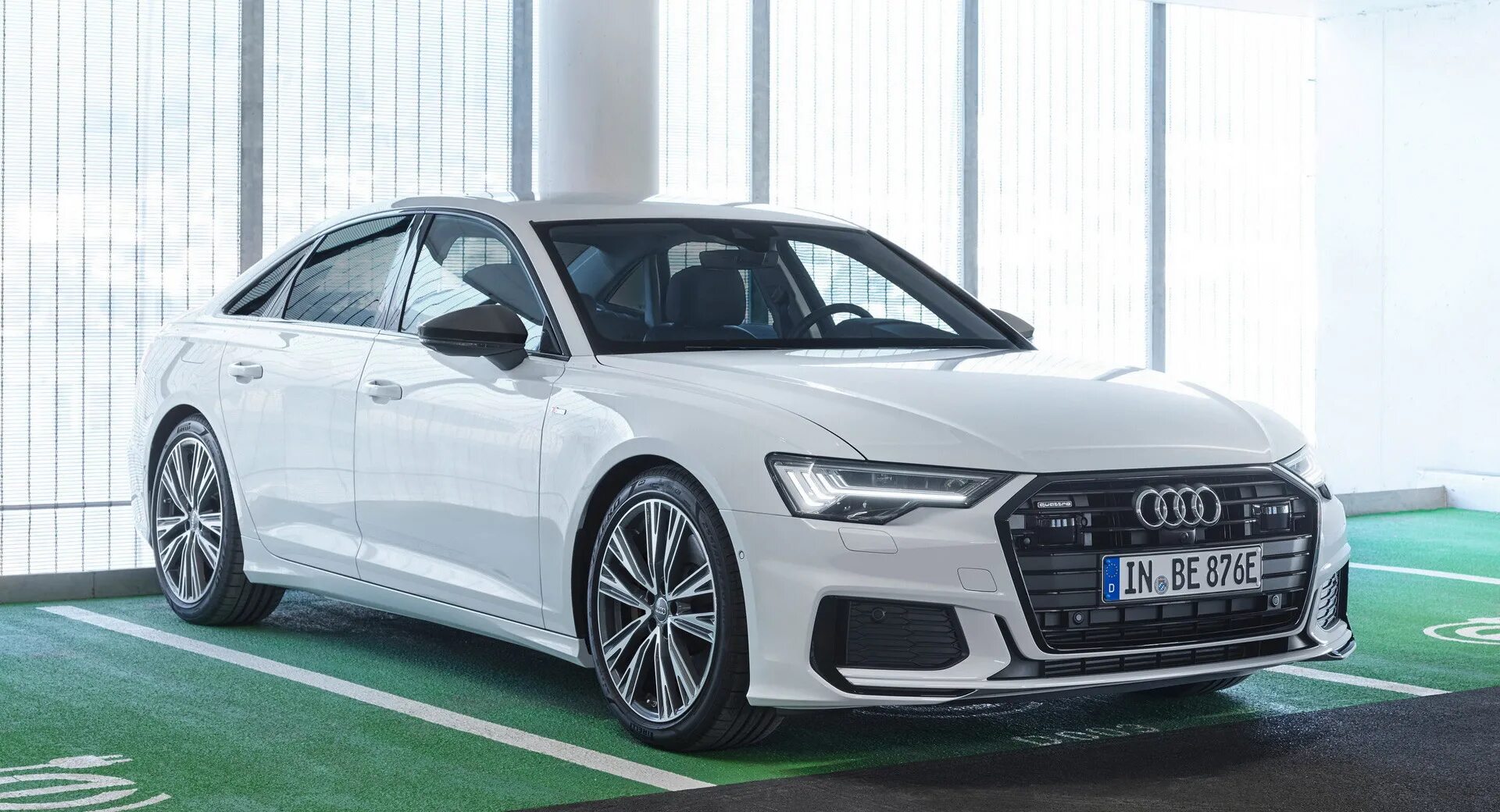 Новый 2023 6. Audi a6 s line 2021. Audi a6l 2023. Audi a6 2020 White. Audi a6 2021 белая.