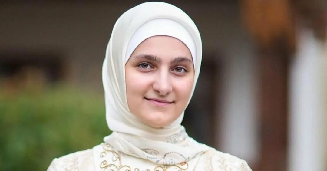 Дочки кадырова. Дочки кадырова. Старшая дочь рамзана кадырова айшат. Старшая дочь рамзана кадырова айшат. Старшая дочь рамзана кадырова айшат.