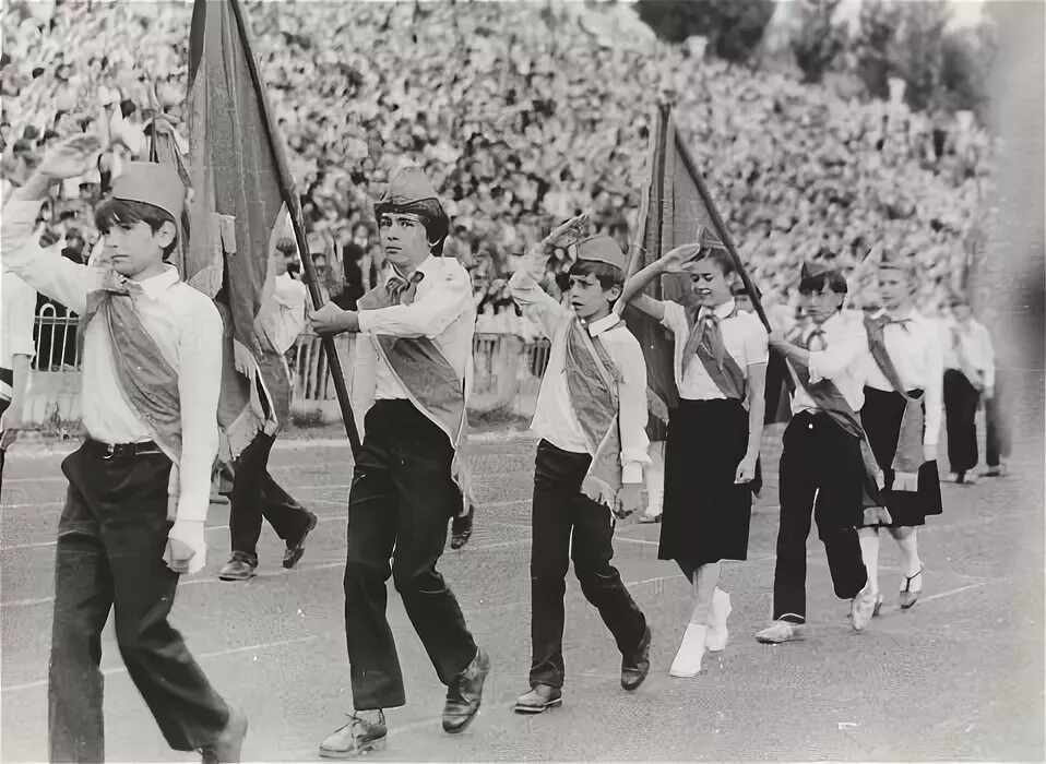 Первый слёт пионеров в Москве. Первый Всесоюзный слет пионеров 1929 Москва. Слет пионеров в Москве 1981. Слет пионеров в Москве.