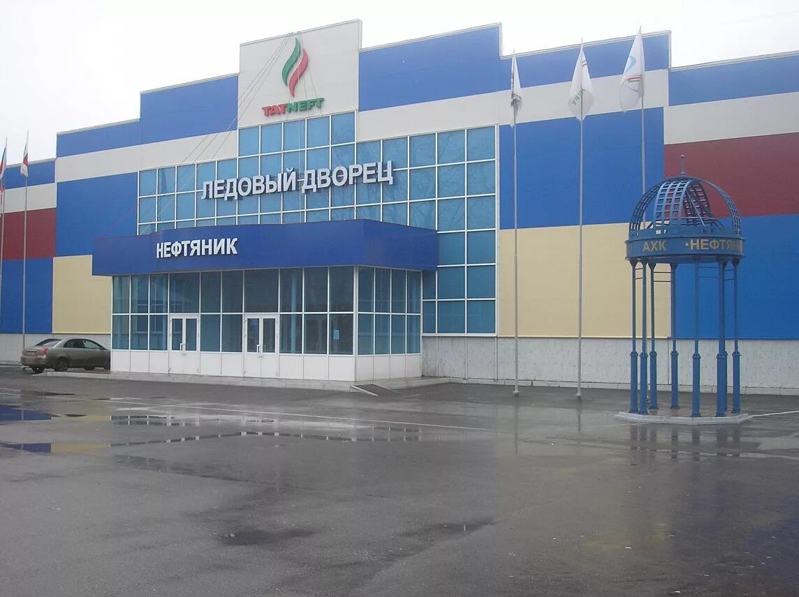 Чистополь арена ледовая. Ледовый дворец в чистополе. Лдс чистополь \. Ледовый дворец сокол арена. Ледовый дворец чистополь директор.