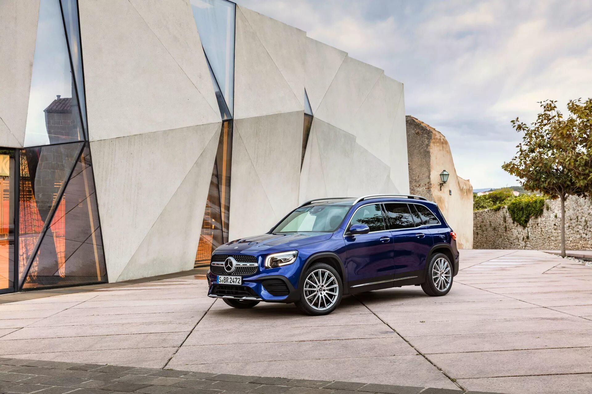 Новый мерседес глб 2025. Мерседес глб 2019. mercedes benz glb 2025. мерседес-бенц glb 2025. новый мерседес glb.