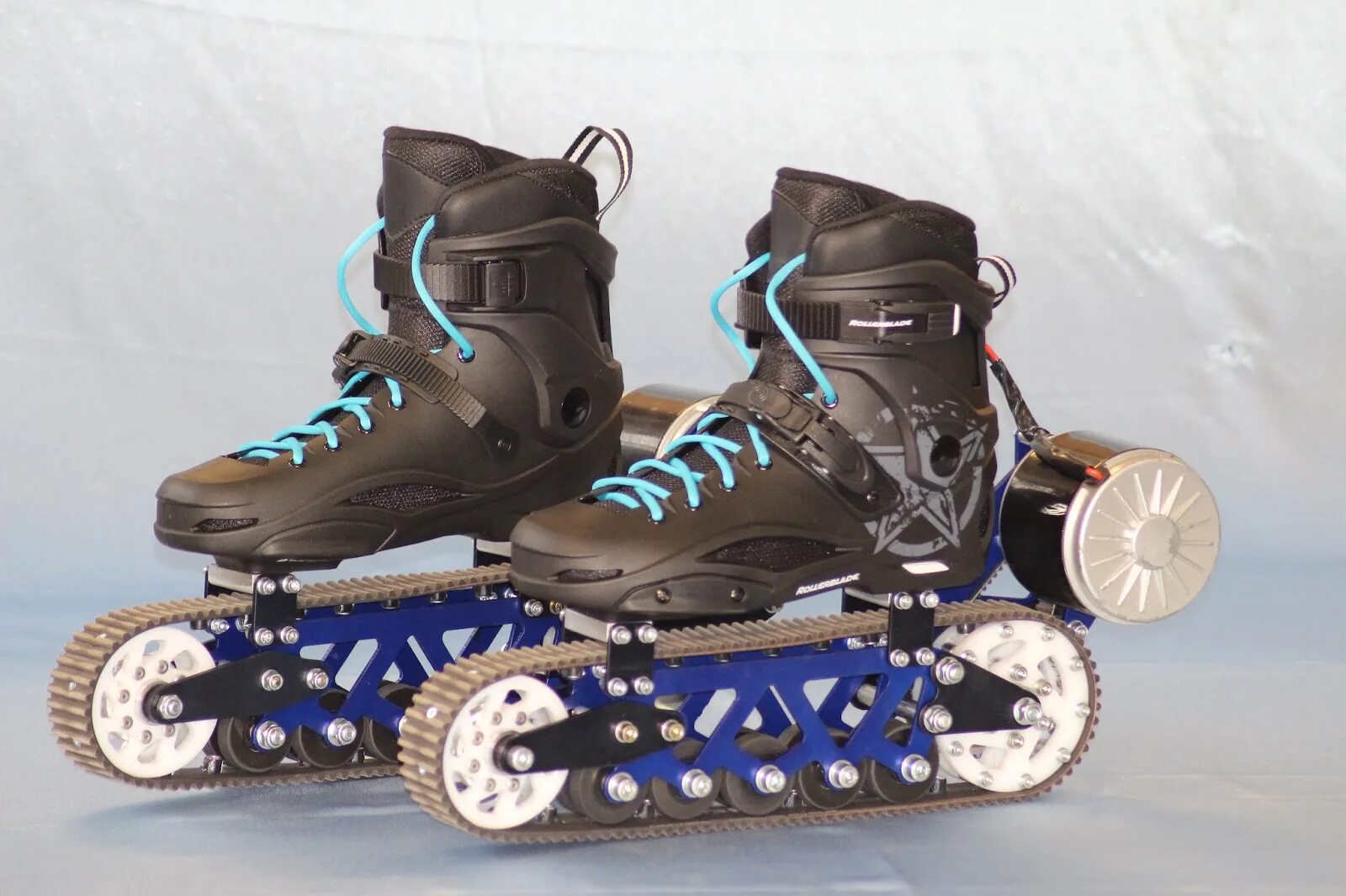 Ролики дискавери. Ролики внедорожные Rollerblade Coyote. Роликовые коньки Stingray "ms520". Роликовые коньки 38-43 "грид".