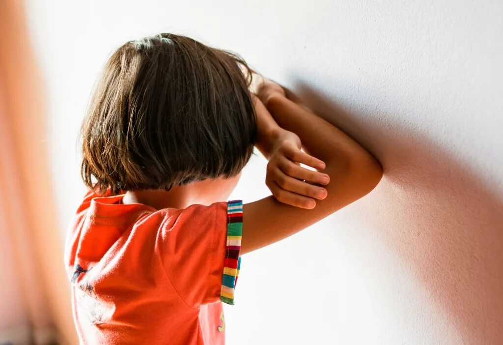 Девушка впервые. Красивая девушка подросток плачет. Запретные снимки с девочками. Дай несовершеннолетнюю девочку. Элис исааз этот неловкий момент.