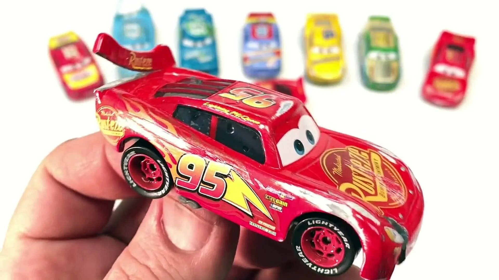 Cars 3 Lightning MCQUEEN Rust Eze Toy. Cars 3 Lightning MCQUEEN crash. Cars 3 Lightning MCQUEEN crash Toys. Cars 3 MCQUEEN crash Rust Eze.