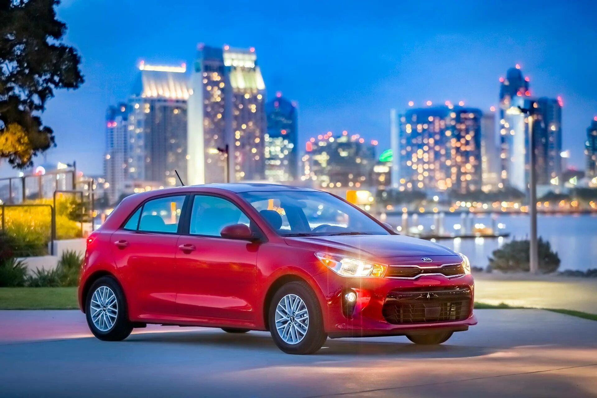 Kia Rio 2018. Kia Rio 2018 хэтчбек. Kia Rio 2019 хэтчбек. Kia Rio Hatchback 2022.