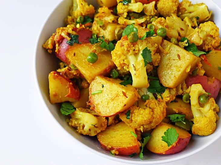 Aloo Gobi. Индия алу Гоби. Алу Гоби индийское блюдо. Aloo Subzi Индия.