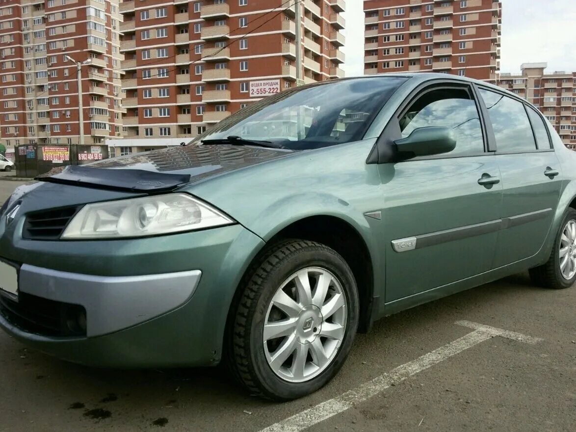 Рено меган 2 2006 год. Рено Меган 2 2006 зеленая. Renault Megane 2 седан зеленый салон. Renault Megane 2005 седан зелёный Краснодар. Renault Megane 2005 седан зелёный Гулькевичи.