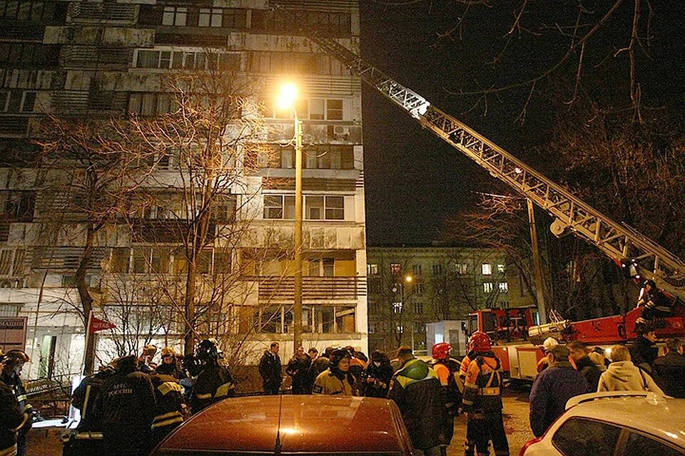 Что взорвалось в москве только что. Взрыв газа в москве. взрыв газа в москве сейчас. взрыв в москве в жилом доме.