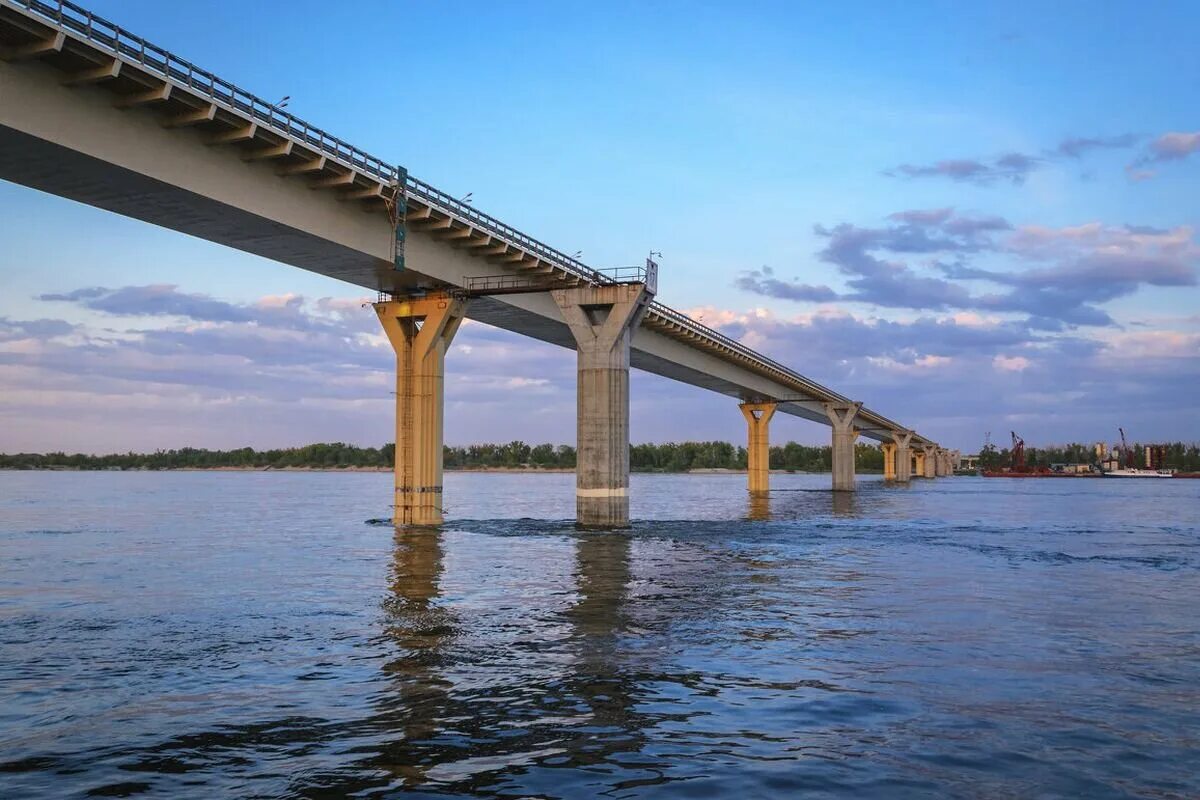 Танцующий мост в Волгограде. Мост через Волгу в Волгограде. Волга река мост Волгоград. Мост через Волгу Волгоград Танцующий.
