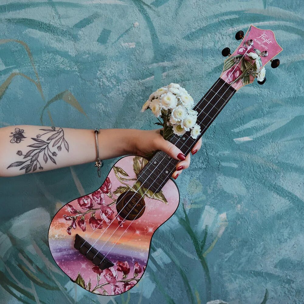 Укулеле алены. Укулеле флайт от алены швец. Укулеле озон. Укулеле от алёны швец flight. Укулеле от алены швец 2022.