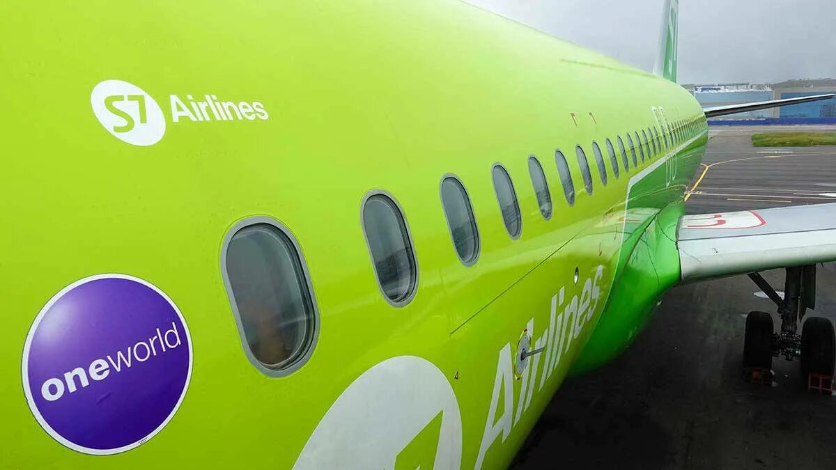 S7 авиабилеты купить субсидированные на официальном. S7 Airlines ONEWORLD. S7. Самолет s7. Авиакомпания s7.