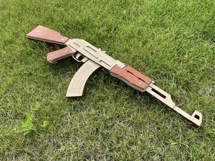 Деревянный автомат