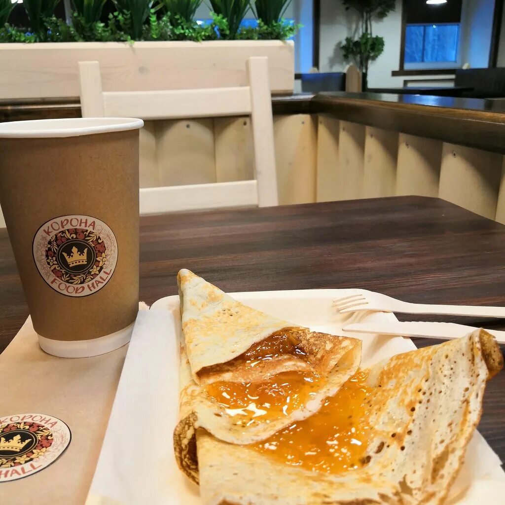 корона фуд. фуд холл иркутск карамель. мончегорск кинотеатр. ресторан корона. мончегорск проспект ленина 3.