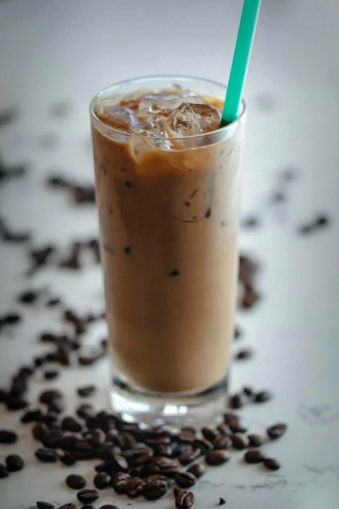 Айс кофе (Iced Coffee). Крем брюле айс кофе. Холодный айс латте. Холодный кофе ( Iced Latte). Холодный кофе с льдом