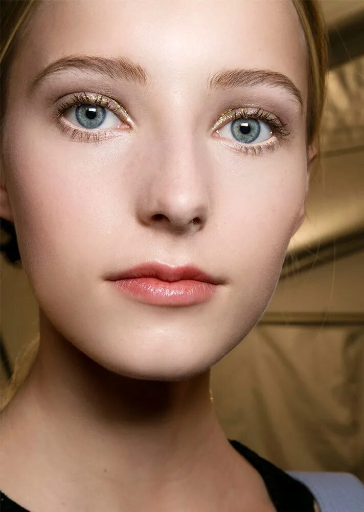 Дневной макияж. Включи маленькие глаза. Широкие и выразительные глаза. Наращивание ресниц паучьи лапки. Большие средние и маленькие глаза.