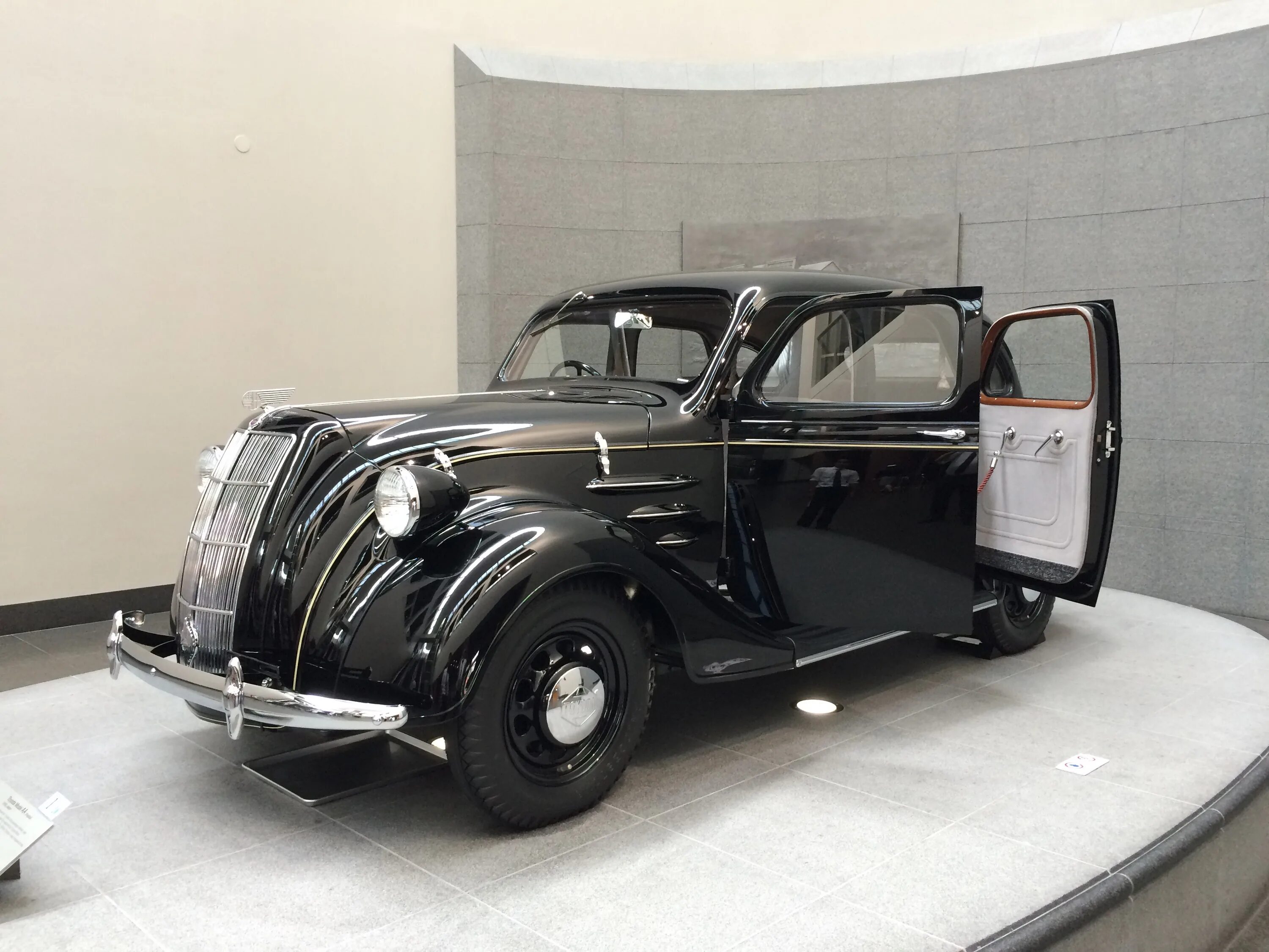 Model a1 Toyota. Toyota model AA 1936. Первый автомобиль Тойота 1935. Тойота модель а1.