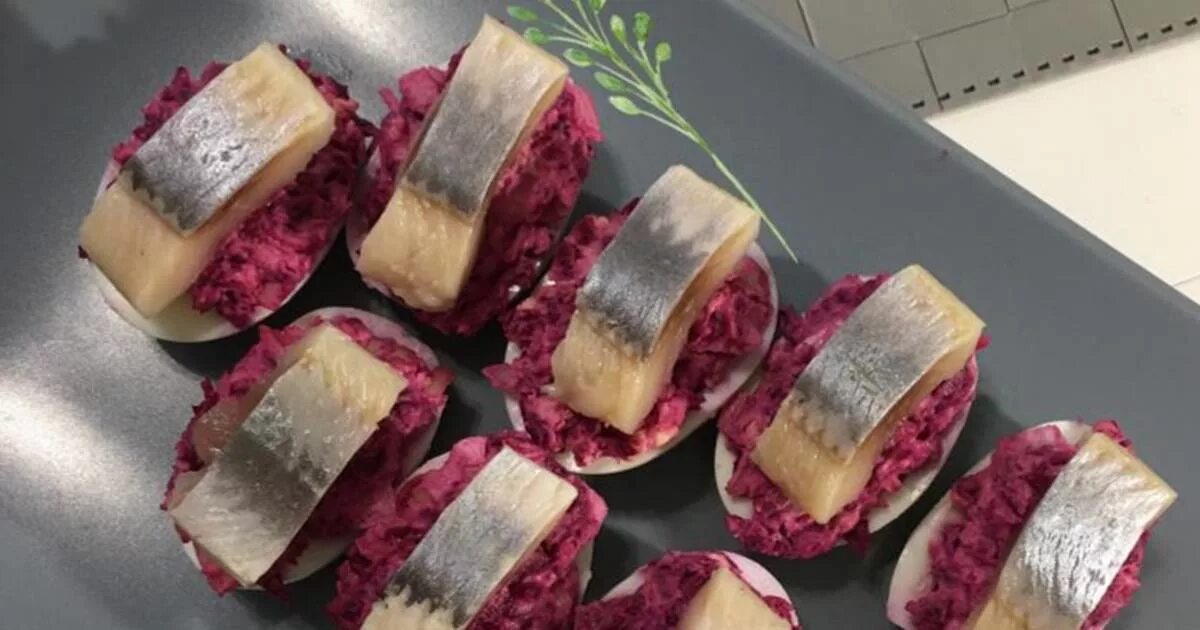 сельдь под шубой. ленивая селедка под. ленивая селедка под. ленивая селедка под шубой. закуска ленивая шуба.