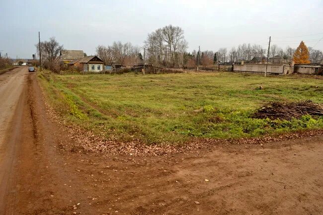 Пустырь в деревне. Пустырь в поселке. Пустыри россии. Пустырь. Деревня пустыри.