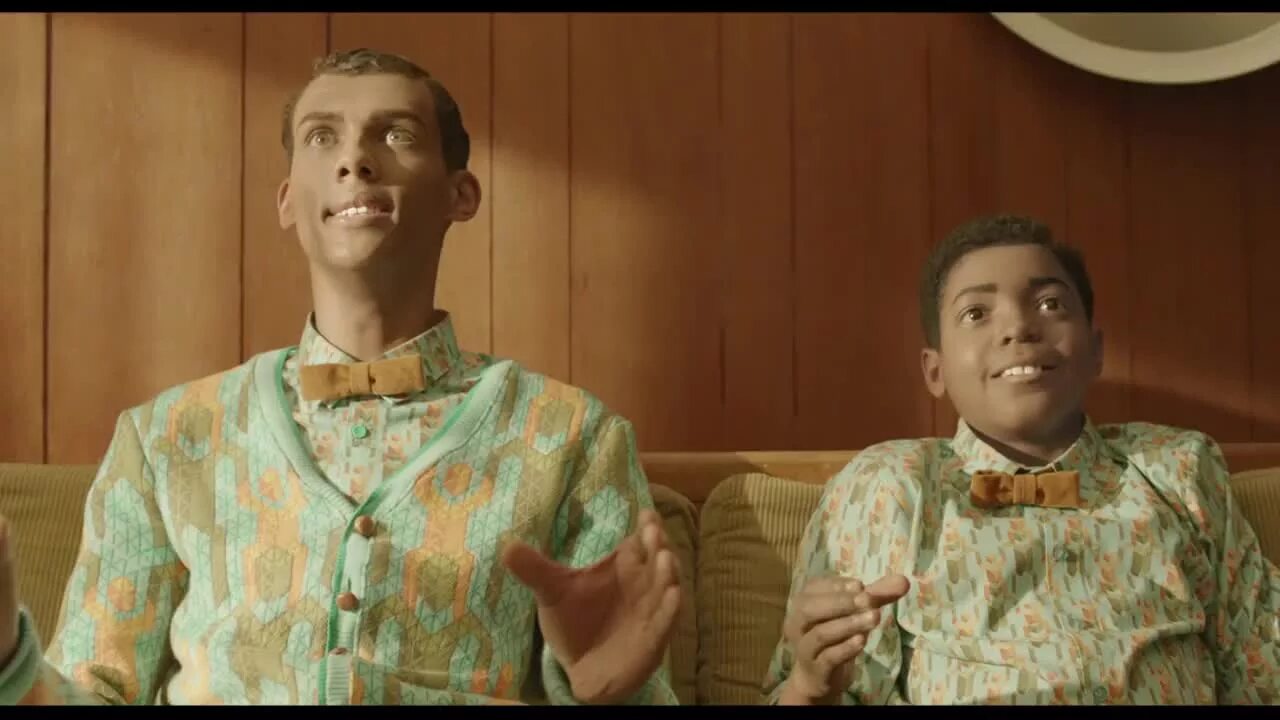 Papa ou. Стромай папаутей. Стромае папа уте. Папа уте папа уте. Stromae отец.