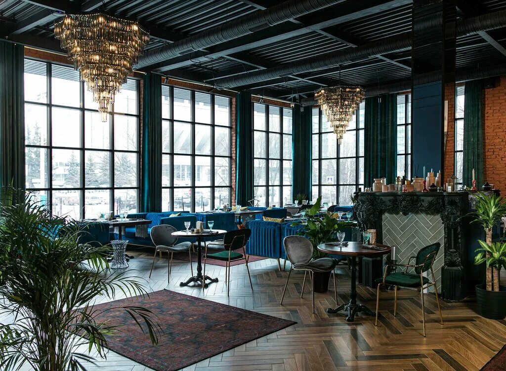 Гарда ресторан дрожжино. Ресторан 2 этаж. Ресторан с террасой на 2 этаже. Ресторан 2 этаж. Кафе 2 этажа.