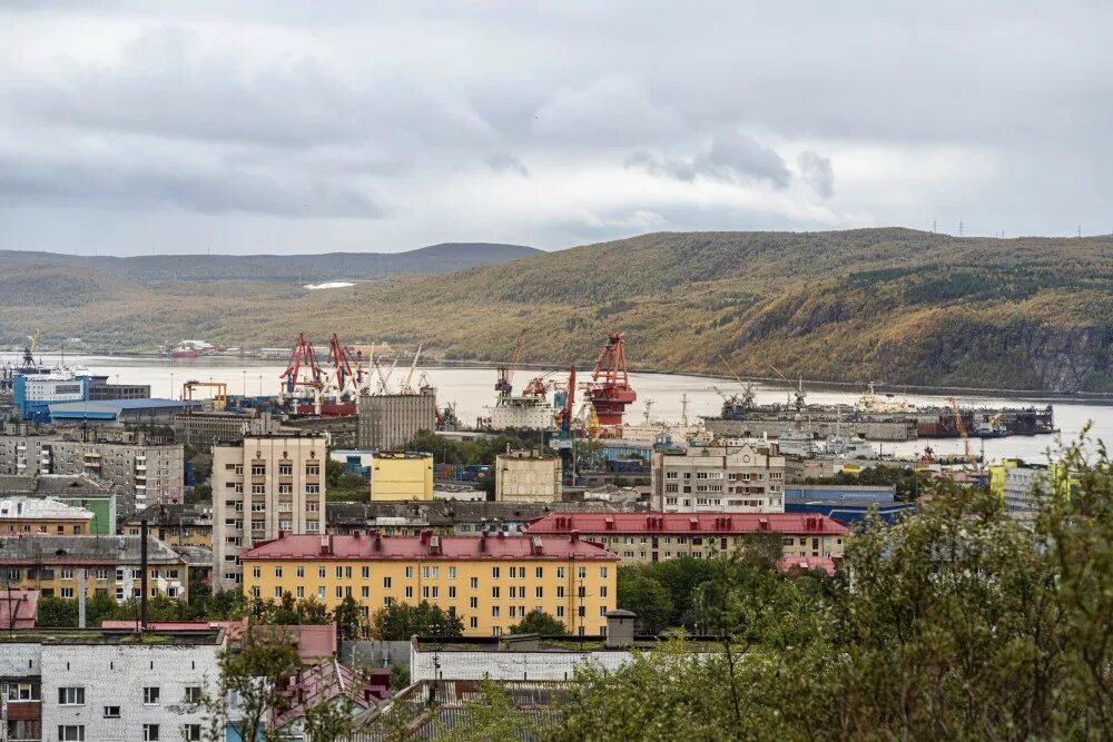 Давай в мурманске. Давай в мурманске. Давай в мурманске. Мурманский порт. Мурманск население.