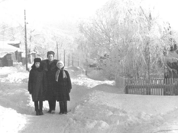 Сормово лукино. Женя ахманова сормово 1980 года. школа 85 фото 90 х сормово. 1 детский дом нижний новгород сормово 1968-1988. старое фото на крещение в саратове.