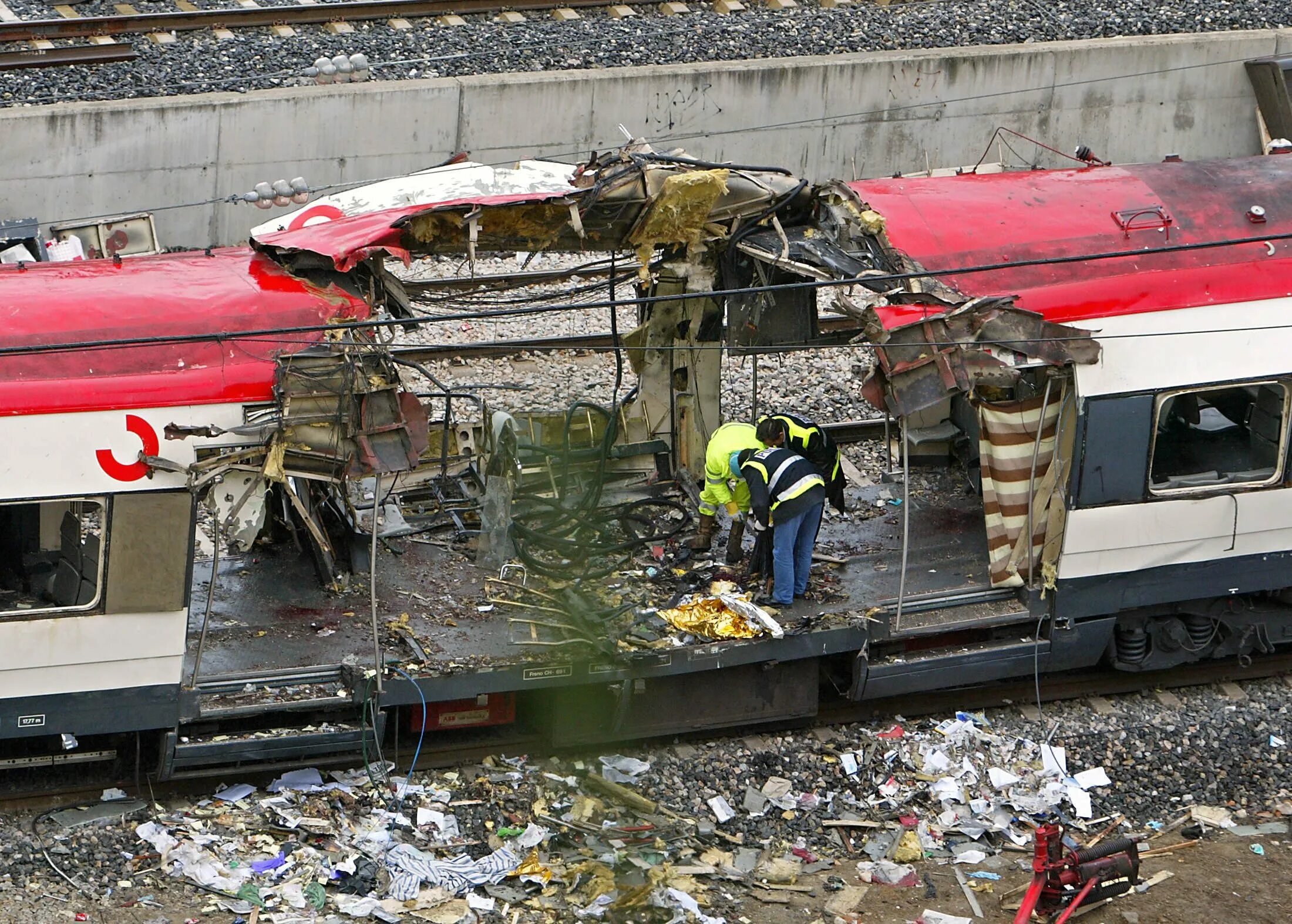 5 декабря 2003. Март 2004 теракт в Испании. Теракты в Мадриде (11.03.2004, Испания).