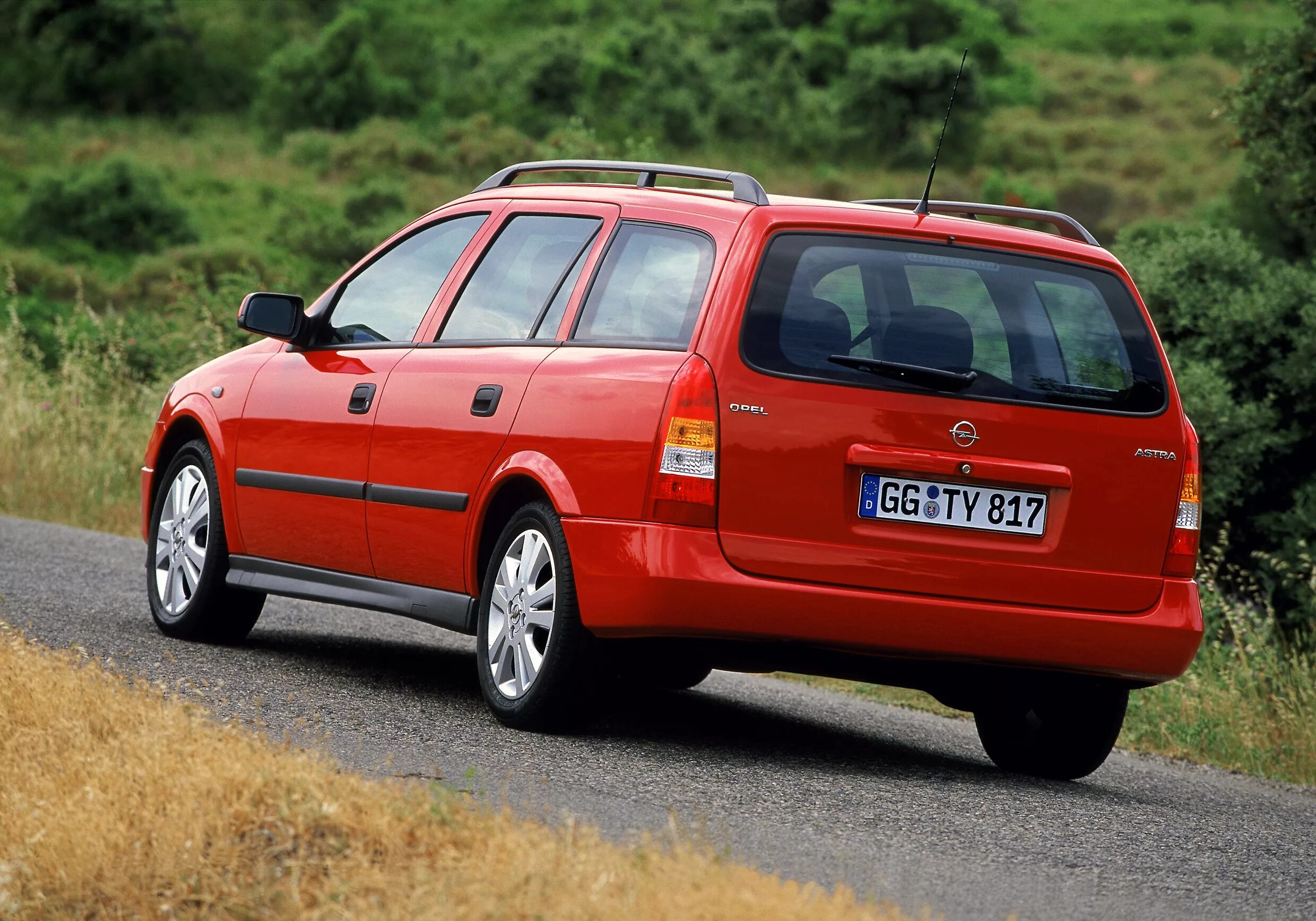 Opel Astra g 1998 универсал. Opel Astra g Caravan. Opel Astra Caravan 1.6. Opel Astra Caravan 1998.