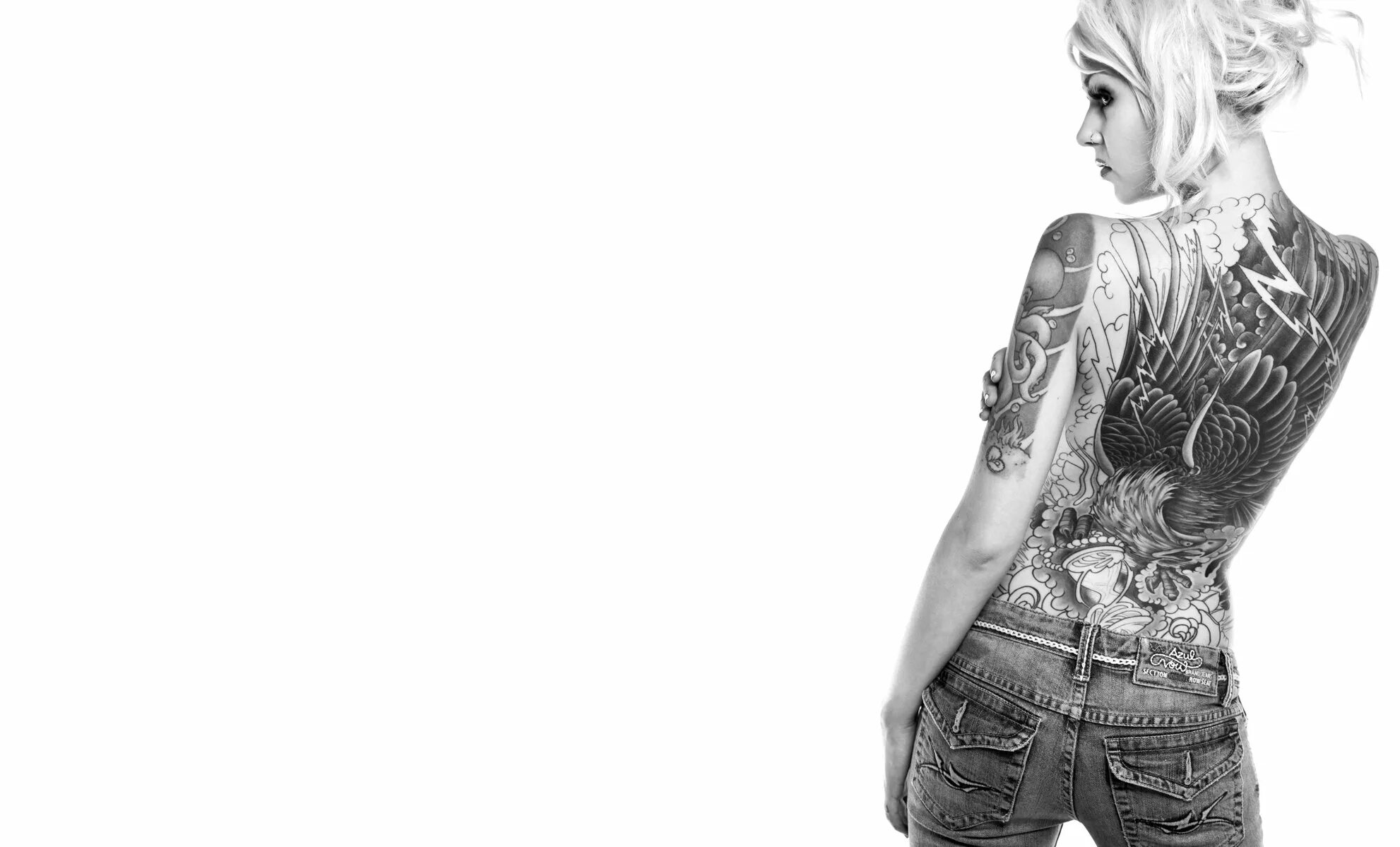 татуировки для девушек. фон с черепами для фотошопа. красивый фон для тату. фон для тату. татуировки мужские.