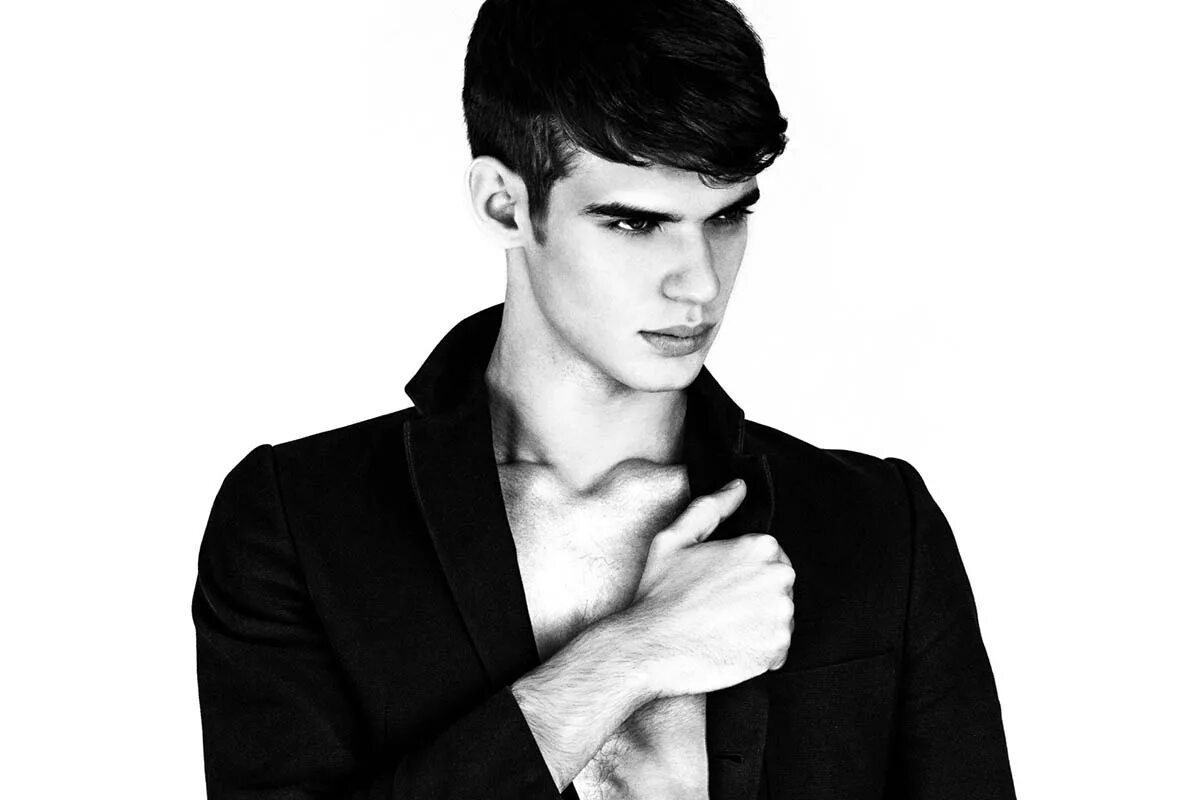 модели кельвин кляйн мужчины. брэндон скленар.