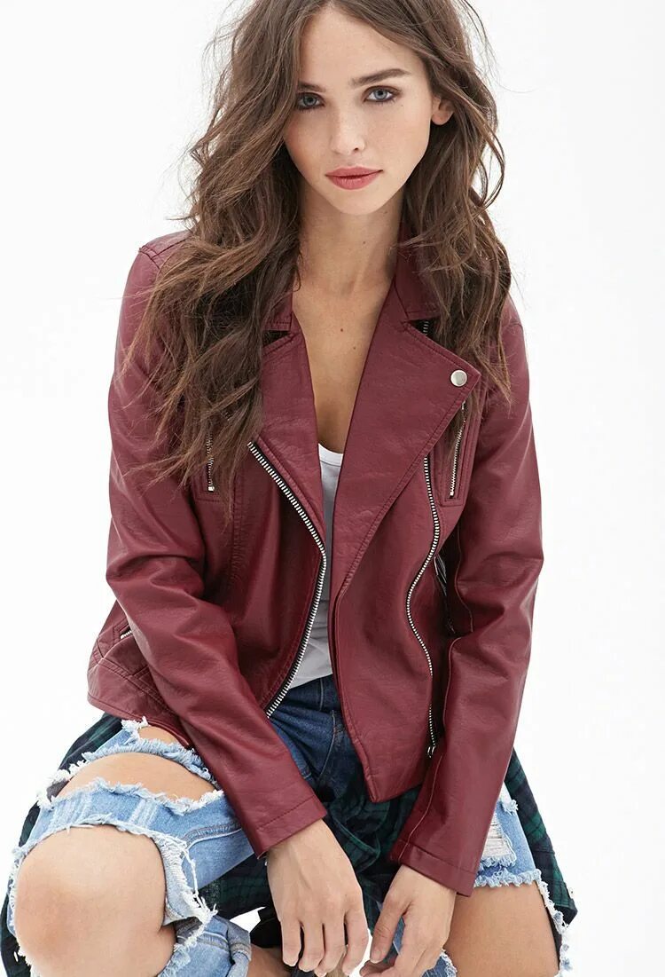 Девушка в бордовой косухе. Форевер 21 куртка кожаная женская бежевая. Faux leather jacket. Faux leather jacket. Бордовая косуха образы.