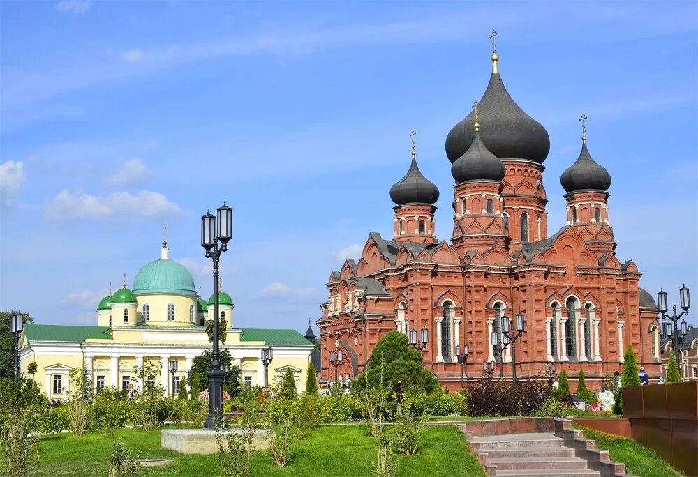 Храмы в Туле православные. Тула Щегловский монастырь территория перед монастырем. Щегловский монастырь. Сайты храмов тулы