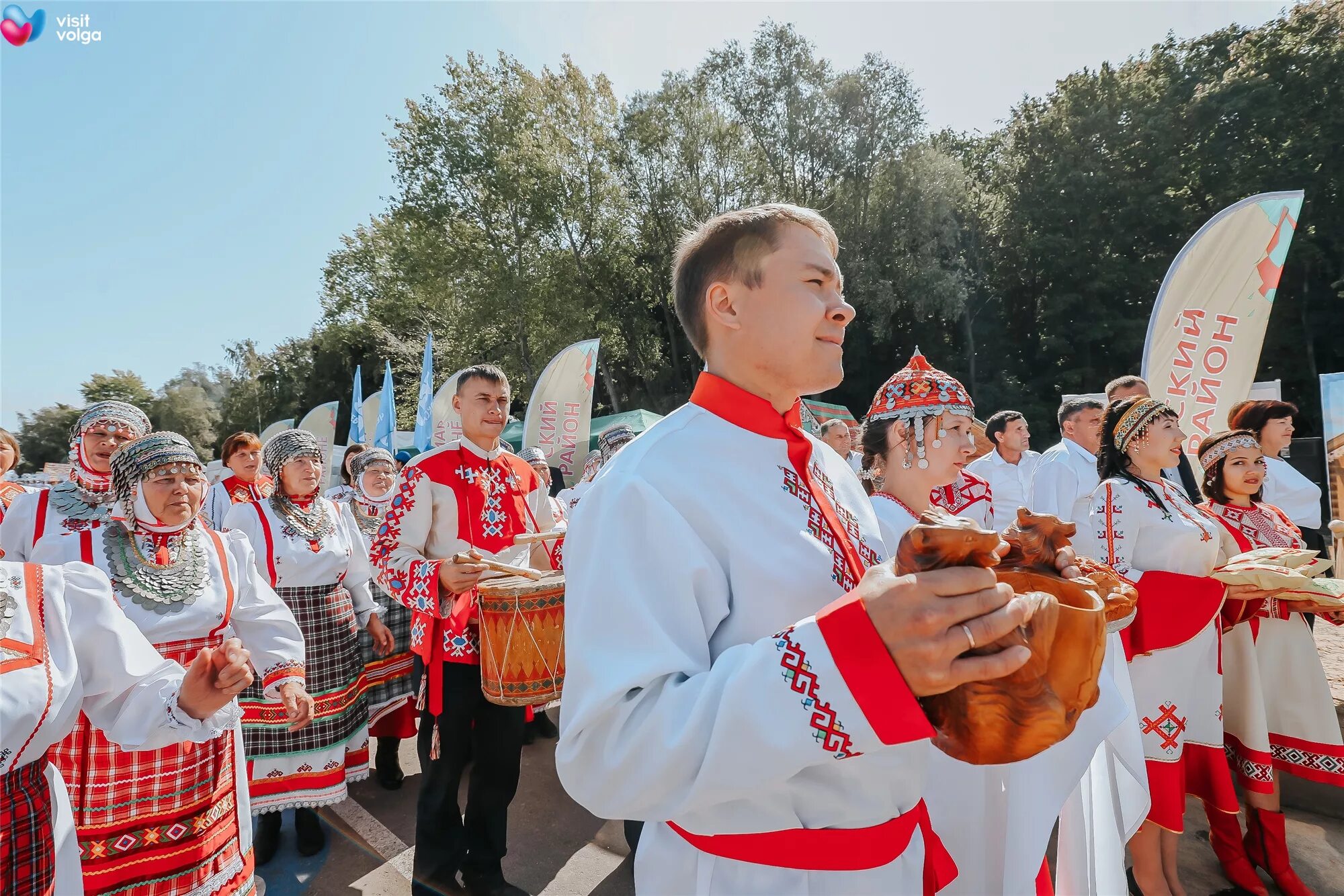 Чебоксары республика чувашия народ. Чувашская республика чувашия. Звезда чувашии. Чувашская республика столица чебоксары. Столица чувашии чебоксары.