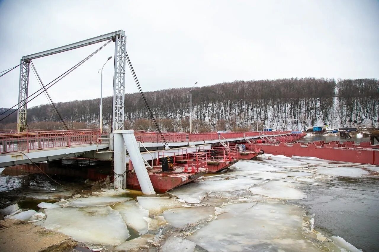 Уровень реки коломна. Понтонный мост Озеры 2023. Понтонный мост Ока Озеры. Понтонный мост Коломна. Мост через оку Коломна паводок.