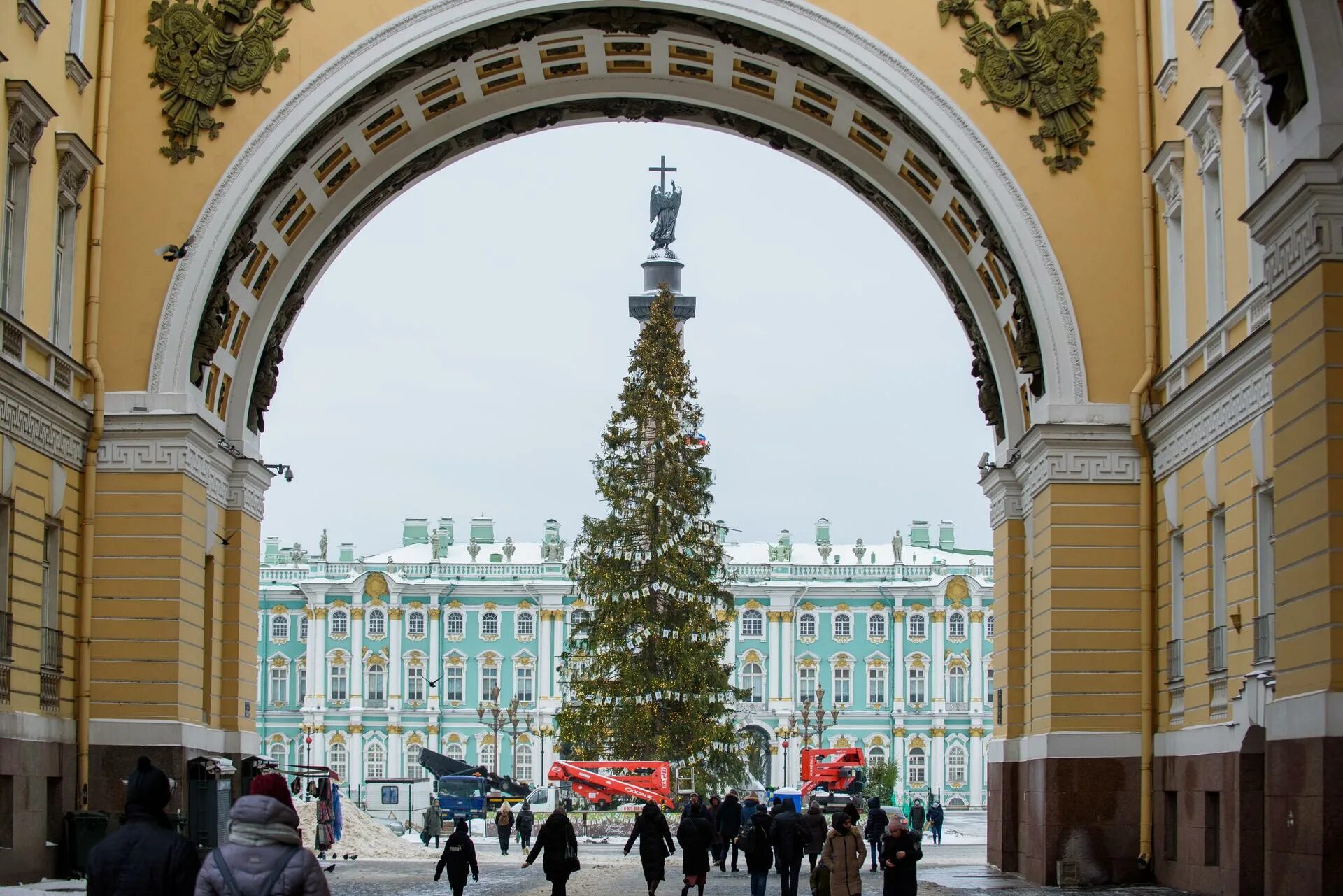 фестиваль чудо света спб. елка на дворцовой 2019. новогодний питер. новый год на дворцовой. новогодний питер.