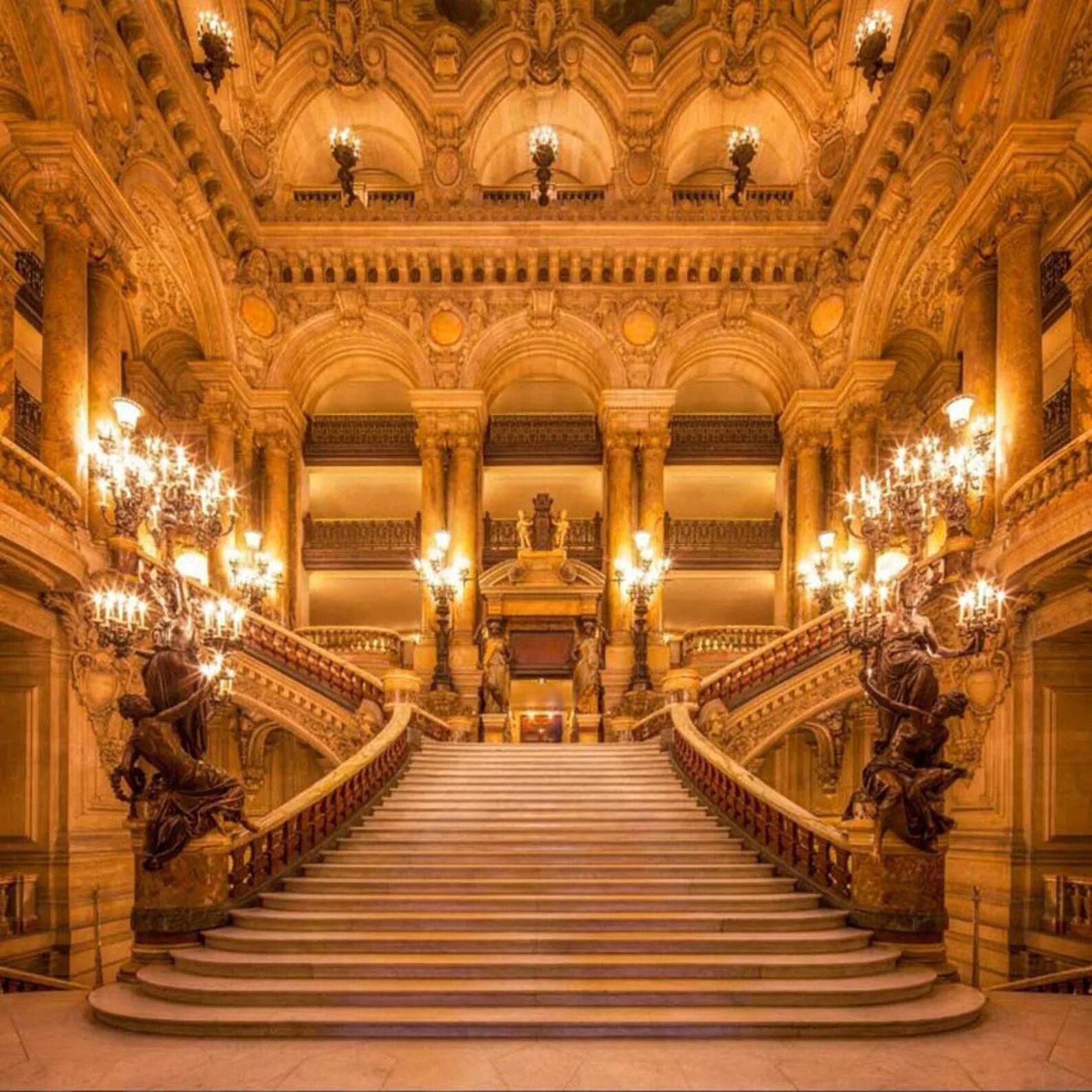 Опера Гарнье Холл. Королевский бальный зал. Королевская Grand Staircase. Юварра Королевский дворец лестница. Место для бала