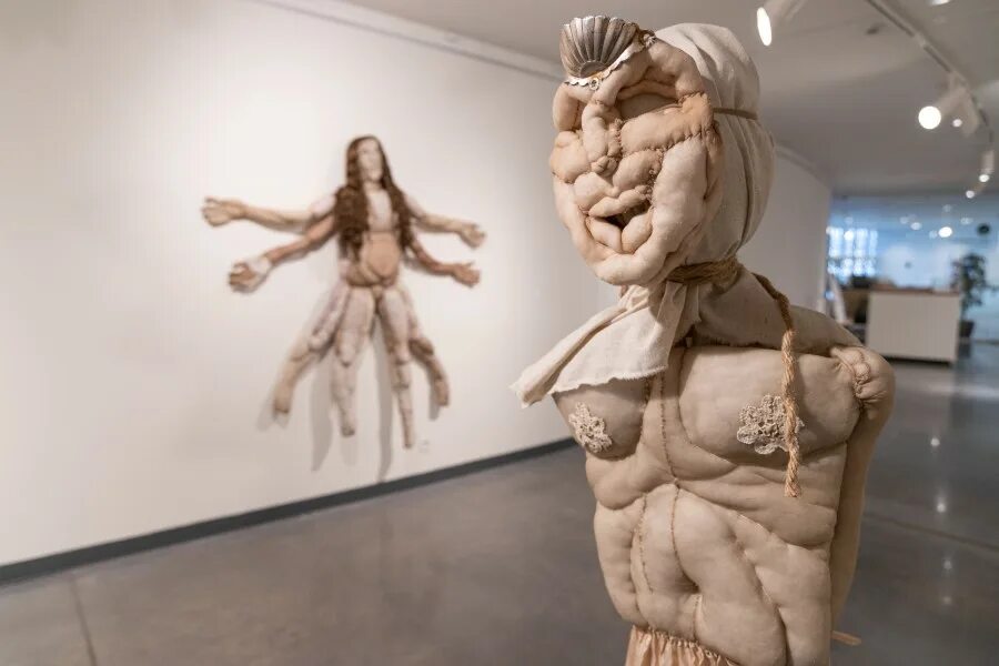 Стих про чучело. Чучело на лавке в огороде. Пугало на дачу. Соломенное пугало. Баруздин чучело гороховое.