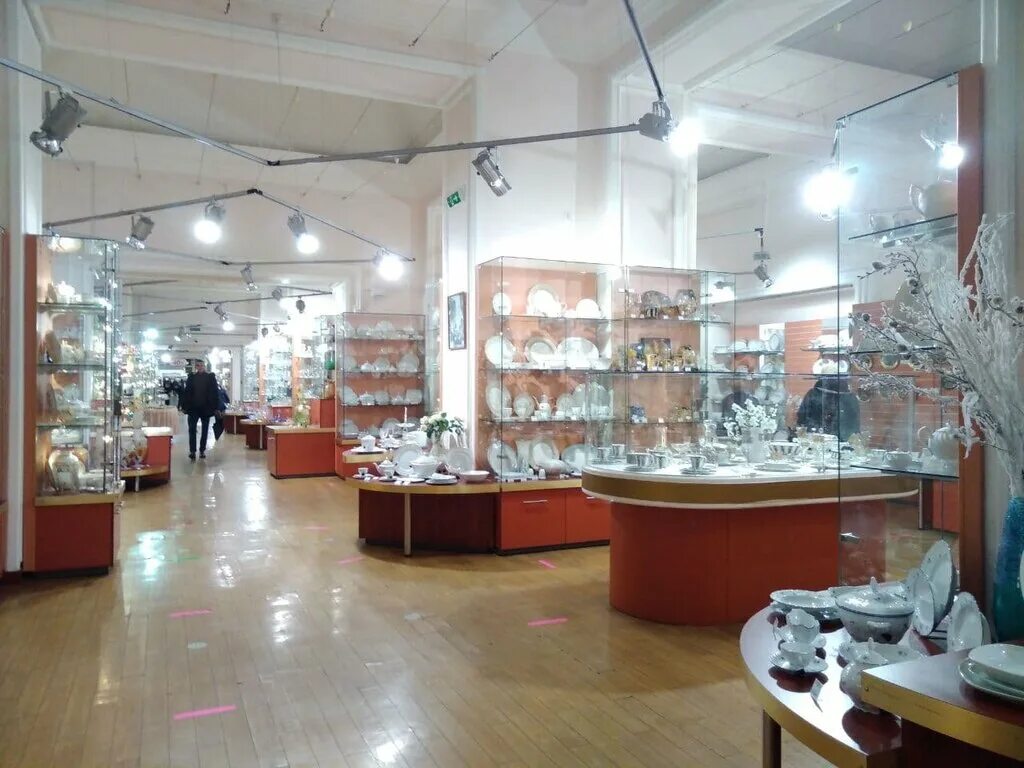 чешский хрусталь фужеры. магазин хрусталя в спб. рынок гусь хрустальный ассортимент. хрустальный отдел в златоусте. комиссионный магазин изделий из хрусталя и стекла.