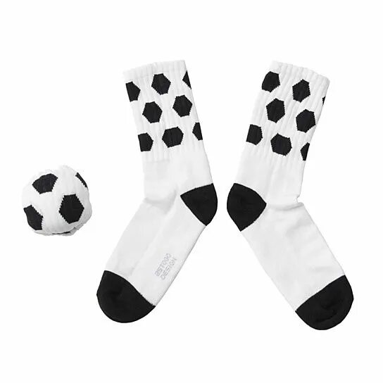 Носки мячики. Мячики из носков. Футбольный мяч из носок. Мячик с носка.