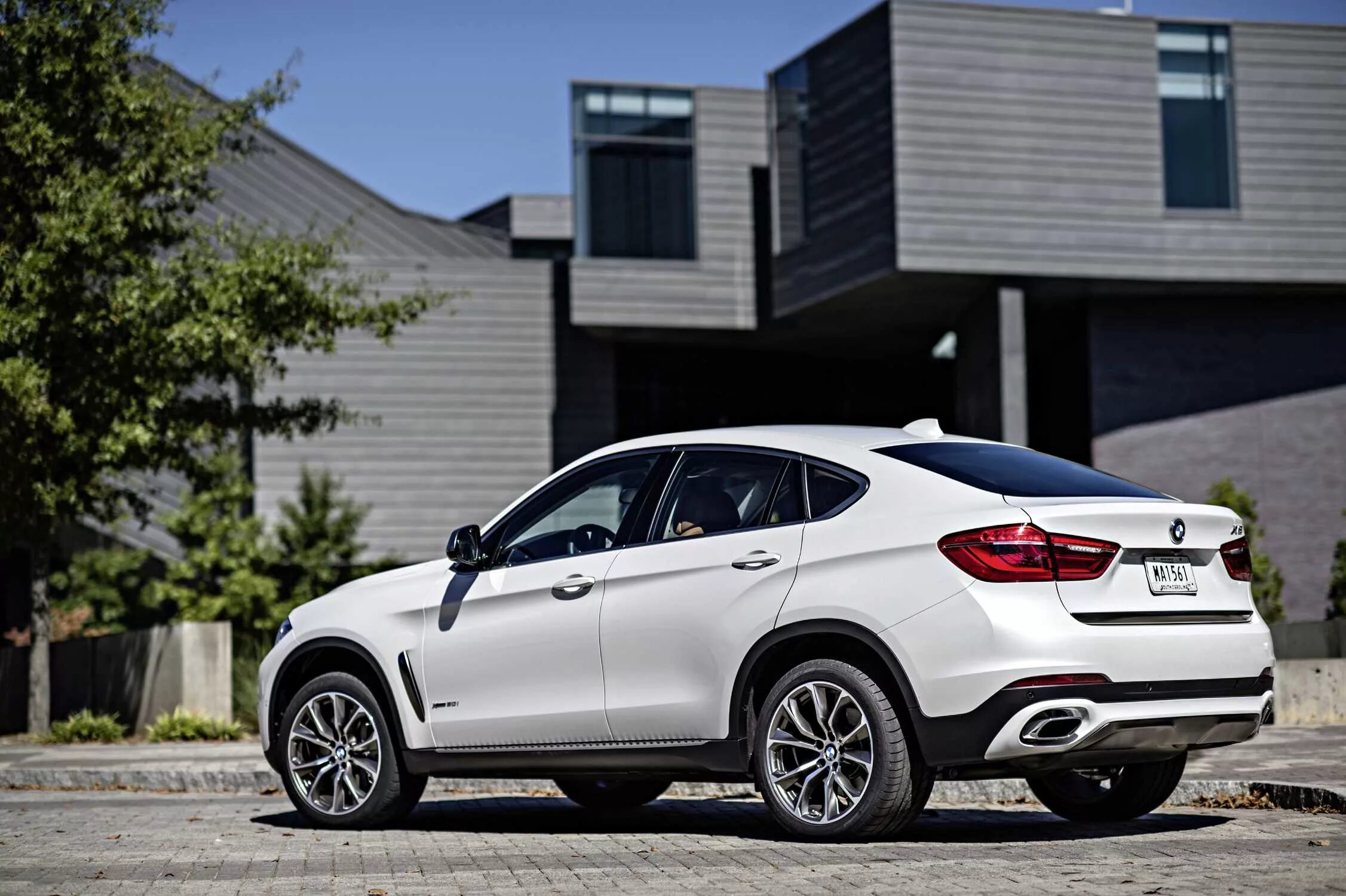 Фото х. BMW x6 xdrive50i. БМВ х6 2017. БМВ х6 новый. БМВ х6 новый кузов.