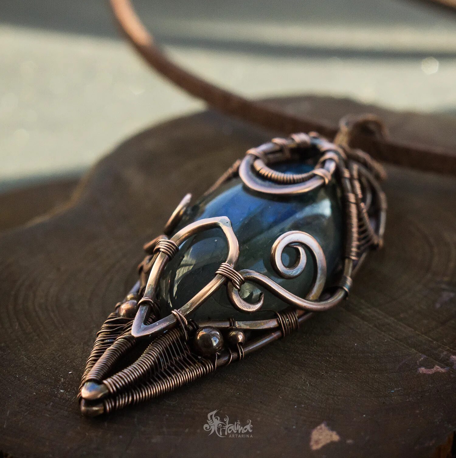 Кольцо wire-wrap с кабошоном. Украшения из серебряной проволоки. Wire wrap. Wire wrap украшения. Плетеные украшения.