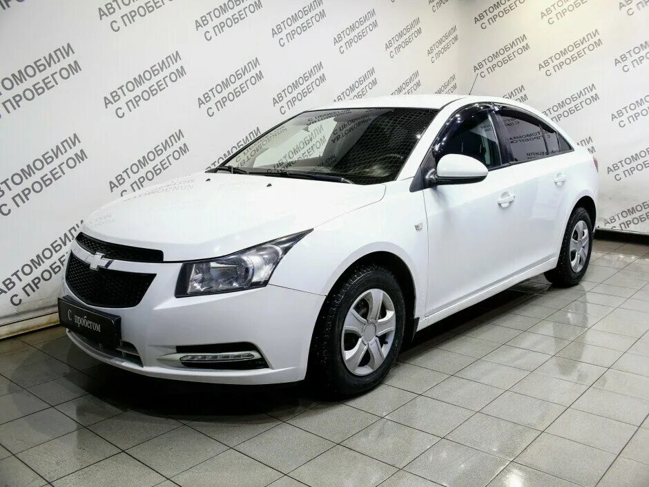 Chevrolet Cruze с пробегом 200. Шевроле Круз 1.6 109 л.с. Шевроле Круз 1.6 от 300000. Шевроле Круз 1,6 механика белая.