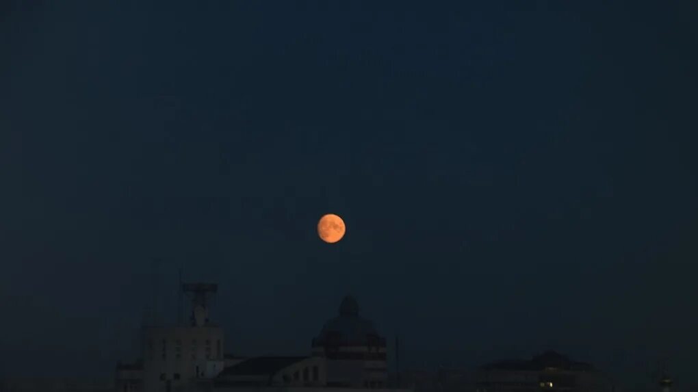 Где можно будет увидеть затмение 8 апреля. Лунное затмение. Затмение Луны. Солнечное затмение. Лунное затмение фото.