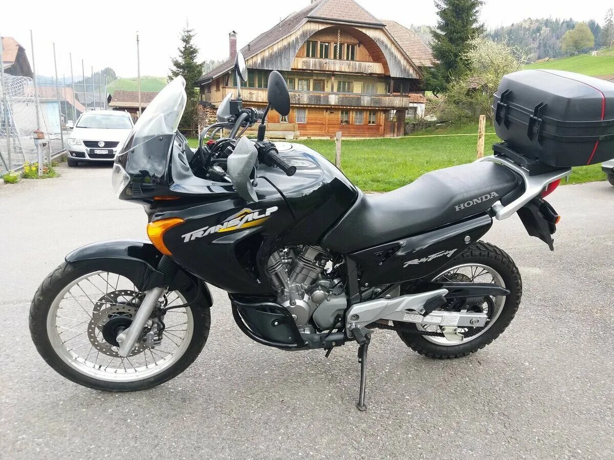 Мото сузуки 650 кубов. 650 кубовый. Турэндуро 650 кубов. Хонда 650 кубов эндуро. 650 кубовый.