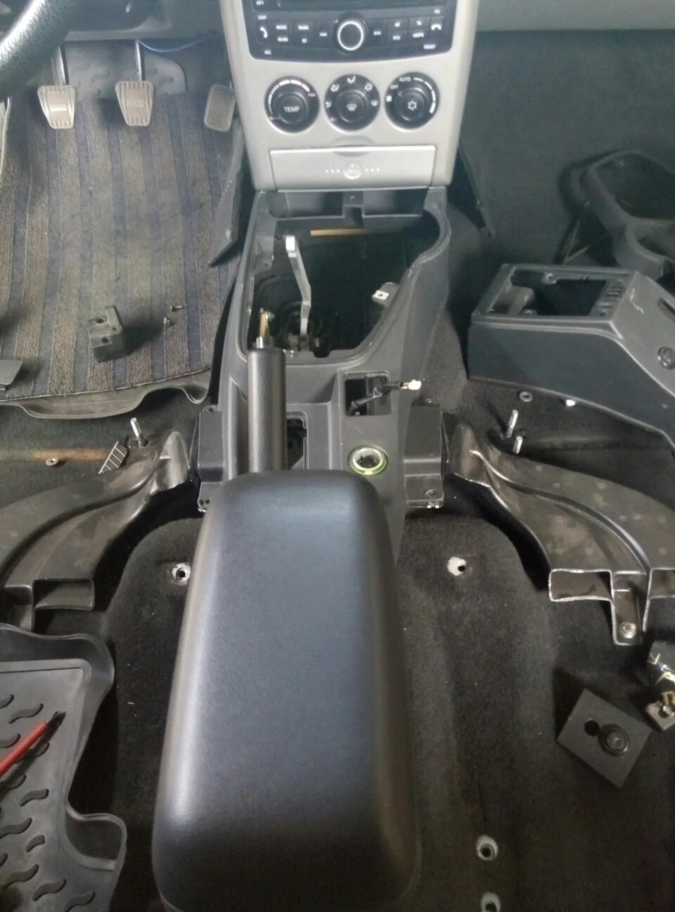 Бар приора 2. Бар на приору 1. Подстаканник приора 2 в приору 1. Борода приора 2. Кронштейн бара приора 2.